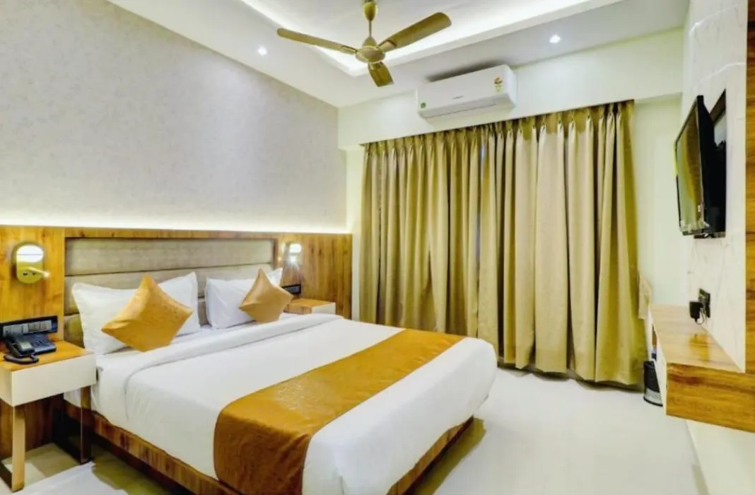 Hotel S R Plaza-1